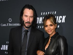 Lepas Status Jomblo, Halle Berry Pamer Pacar Baru di Instagram
