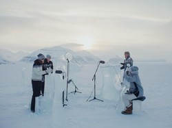 Konser Musik Digelar di Kutub Utara dengan Instrumen Es, Seperti Apa?