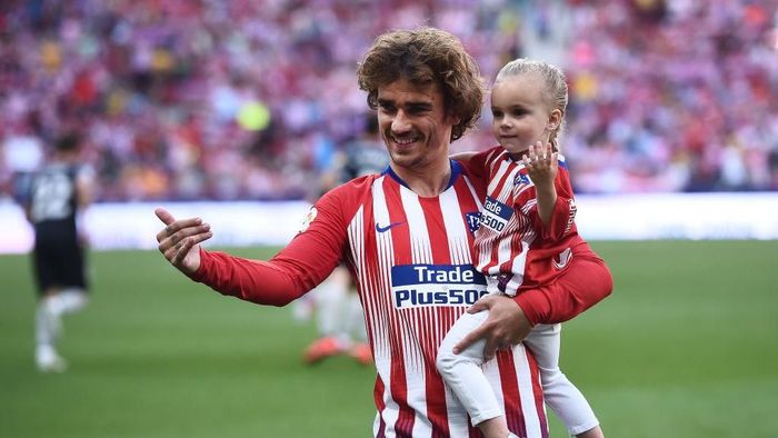 Cara Antoine Griezmann mengumumkan kepergiannyad dari Atletico Madrid dikritik. (Foto: Denis Doyle/Getty Images) Cara Antoine Griezmann mengumumkan kepergiannyad dari Atletico Madrid dikritik. (Foto: Denis Doyle/Getty Images)