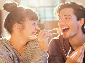 Sering Makan Bersama Pasangan Bisa Buat Hubungan Lebih Harmonis Sering Makan Bersama Pasangan Bisa Buat Hubungan Lebih Harmonis