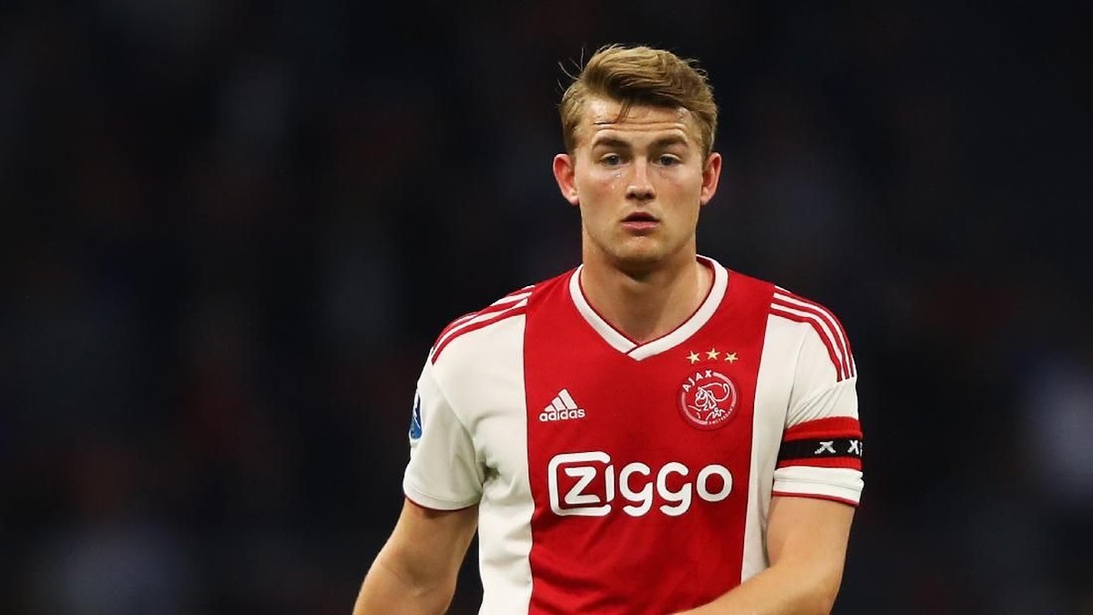 Matthijs De Ligt dengan seragam Ajax amsterdam. (Foto: Dean Mouhtaropoulos/Getty Images)