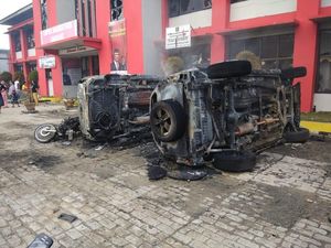 Imbas Kerusuhan di Lapas Langkat: 1 Petugas Luka, 16 Kendaraan Terbakar