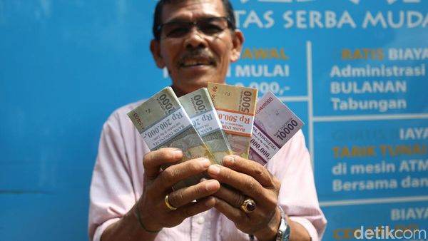 Perhatian! Layanan Penukaran Uang Telah Dibuka di Monas