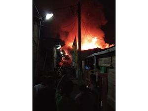 3 Rumah Tinggal Terbakar di Ciledug, 7 Unit Damkar Dikerahkan