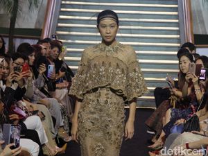 Inspirasi Marie Antoinette di Baju Lebaran Karya Priyo Oktaviano Inspirasi Marie Antoinette di Baju Lebaran Karya Priyo Oktaviano