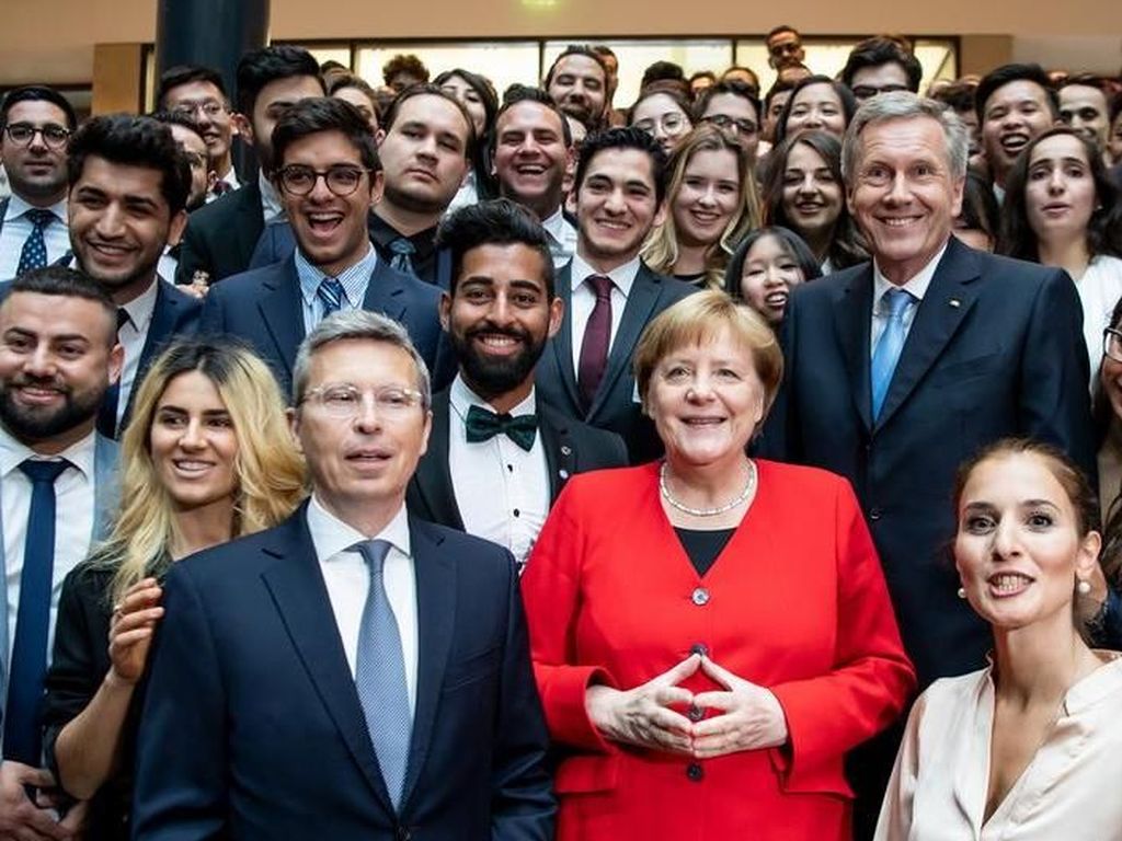 70 Tahun Konstitusi Jerman, Kanselir Angela Merkel Rayakan Keberagaman 70 Tahun Konstitusi Jerman, Kanselir Angela Merkel Rayakan Keberagaman
