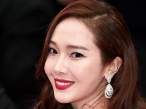 Wajah Jessica Ex SNSD Berbeda, Netizen Kritik Kebanyakan Operasi Plastik Wajah Jessica Ex SNSD Berbeda, Netizen Kritik Kebanyakan Operasi Plastik
