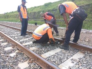 PT KAI Daop 8 Pastikan Jalur Angkutan Lebaran 2019 Aman