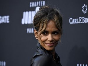 Halle Berry Diejek Buruk di Ranjang