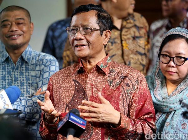 Bahas Rekonsiliasi, Mahfud MD Sambangi Kediaman Megawati