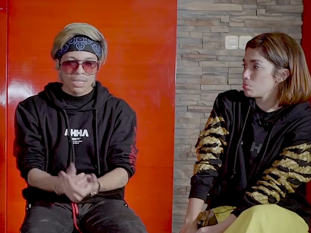 Ussy Nangis Dengar Cerita Jatuh-Bangun Atta Halilintar Ussy Nangis Dengar Cerita Jatuh-Bangun Atta Halilintar