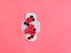 Viral Maskeran Pakai Darah Mens Bikin Wajah Kinclong, Pakar Ungkap Bahayanya