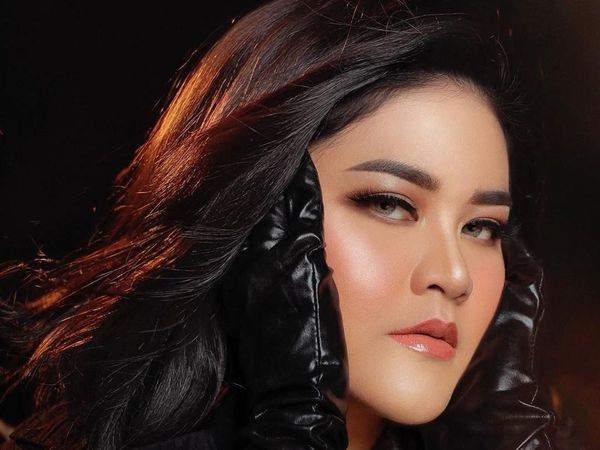 Foto: Kahiyang Ayu Cantik Manglingi Tampil ala Hollywood Look