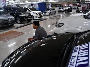 Pengamat Bilang Bonus Pegawai Swasta Rendah Bikin Kredit Mobil Lesu Pengamat Bilang Bonus Pegawai Swasta Rendah Bikin Kredit Mobil Lesu