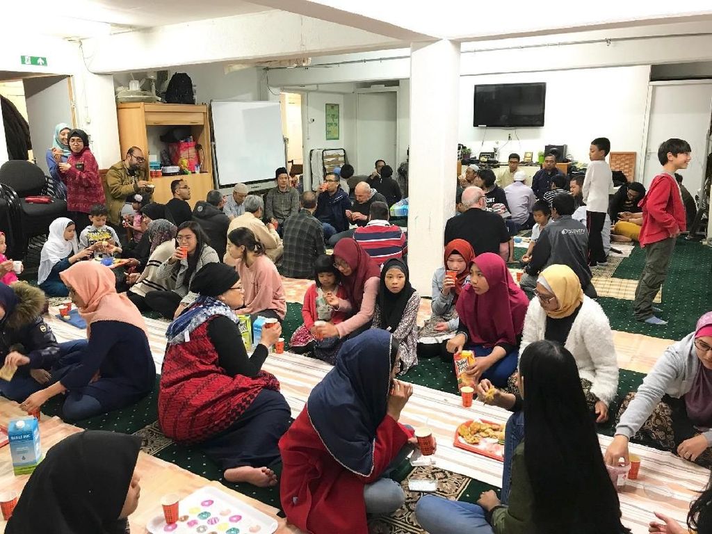 Masuk Minggu Ketiga, Ini Tips Berbuka yang Sehat dan Seimbang Masuk Minggu Ketiga, Ini Tips Berbuka yang Sehat dan Seimbang