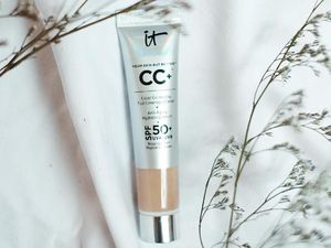 Review CC Cream dari IT Cosmetics, Foundation yang Mengandung Skin Care Review CC Cream dari IT Cosmetics, Foundation yang Mengandung Skin Care