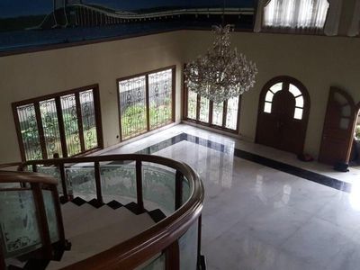 Mengintip Jeroan Rumah Mewah Fuad Amin yang Dilelang Rp 33 M