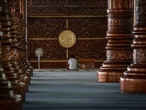 Tadarusan menunggu buka puasa