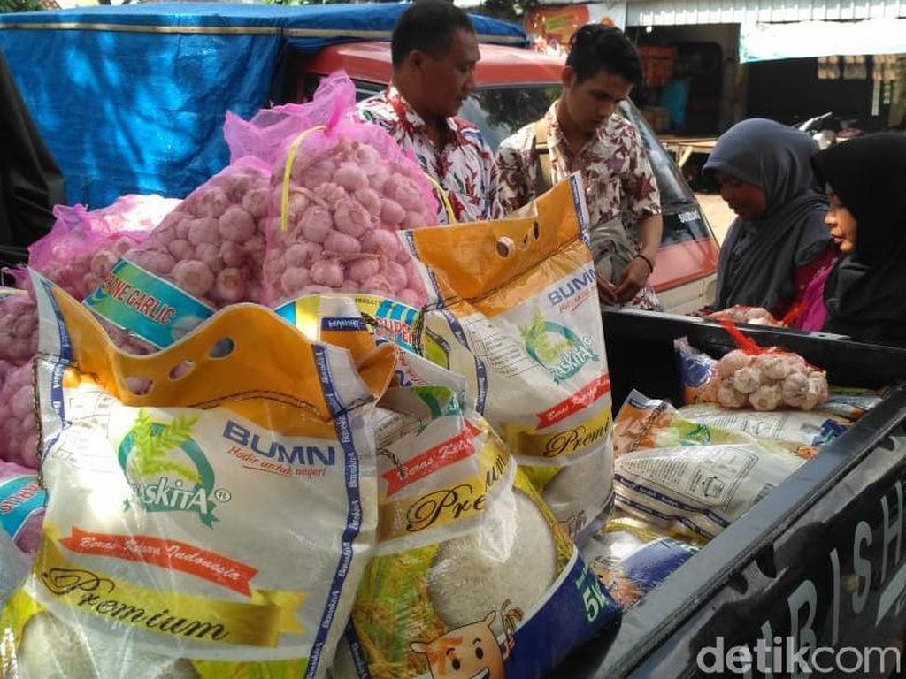 Bulog Tulungagung Gelar Operasi Pasar Stabilkan Harga Bawang Putih Bulog Tulungagung Gelar Operasi Pasar Stabilkan Harga Bawang Putih