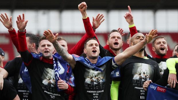 Sheffield United promosi ke Liga Primer dengan status runner-up Divisi Championship.
