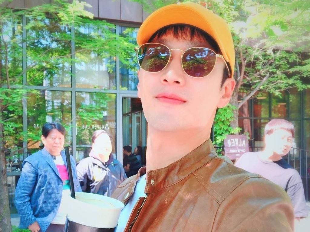 Ahn Bo Hyun Diincar Bintangi Drama Baru Bareng Han So Hee Ahn Bo Hyun Diincar Bintangi Drama Baru Bareng Han So Hee