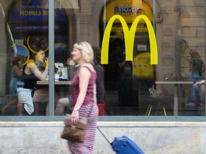 Daebak! McDonalds Bikin Gerai Bertema Korea Banget