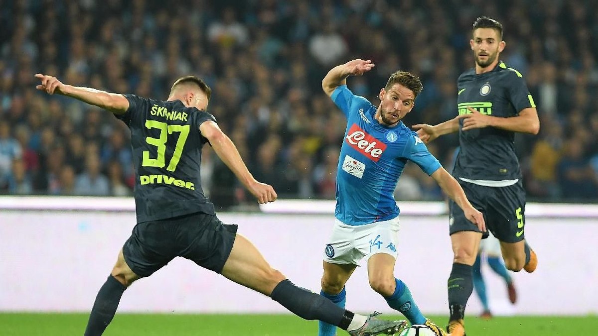 Duel Napoli vs Inter Milan akan meramaikan Liga Italia pekan ke-18 (Foto: Francesco Pecoraro / Getty Images)
