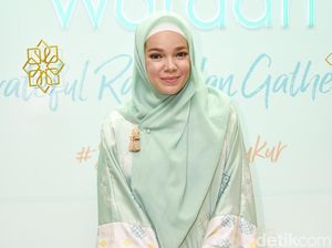 Kenang Masa Lalu, Dewi Sandra: Saya Ini Berdosa Kenang Masa Lalu, Dewi Sandra: Saya Ini Berdosa