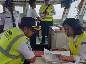 Ditjen Hubla Uji Kelaiklautan Kapal Cepat di Pelabuhan Boom Baru