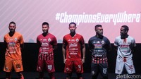 Pada musim ini, Persija akan menggunakan tampilan jersey terbaru. 