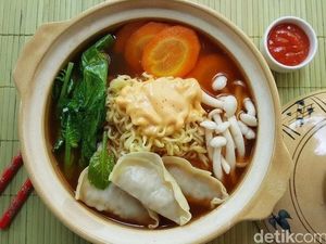 Menu Harian Ramadhan ke-12: Sedapnya Mie Kuah dengan Topping Dumpling Menu Harian Ramadhan ke-12: Sedapnya Mie Kuah dengan Topping Dumpling