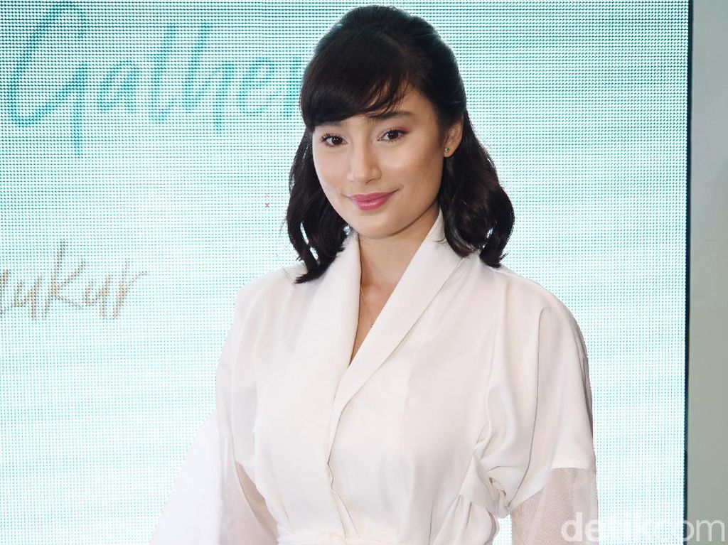 Cerita Tatjana Saphira Berakting Jadi Penyanyi Dangdut Cerita Tatjana Saphira Berakting Jadi Penyanyi Dangdut