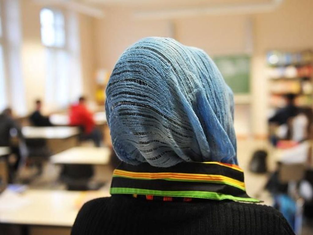 Austria Sahkan Larangan Penutup Kepala Agamis di Sekolah Dasar Austria Sahkan Larangan Penutup Kepala Agamis di Sekolah Dasar