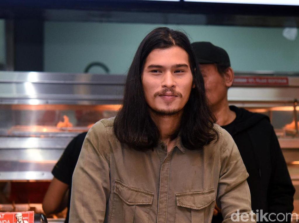 Virzha Ingin Hidupkan Lagu Rock 90an Virzha Ingin Hidupkan Lagu Rock 90an