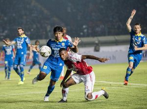 Link Live Streaming Persib vs Persipura: Waspada Passing Pendek Mutiara Hitam Link Live Streaming Persib vs Persipura: Waspada Passing Pendek Mutiara Hitam