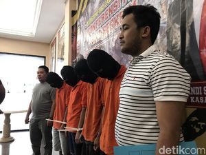 Polisi Tangkap 4 Pelaku Curanmor Bersenpi di Jaksel Polisi Tangkap 4 Pelaku Curanmor Bersenpi di Jaksel
