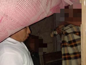 Seorang Kakek di Lamongan Tertangkap Basah Sedang Mesum