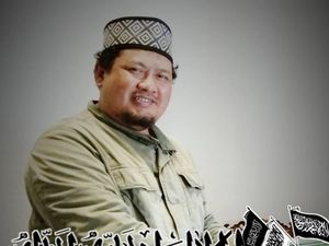 Ustaz Iyus Tersangka, Pengacara: Dia Bicara Jihad Konstitusi, Bukan Perang Ustaz Iyus Tersangka, Pengacara: Dia Bicara Jihad Konstitusi, Bukan Perang