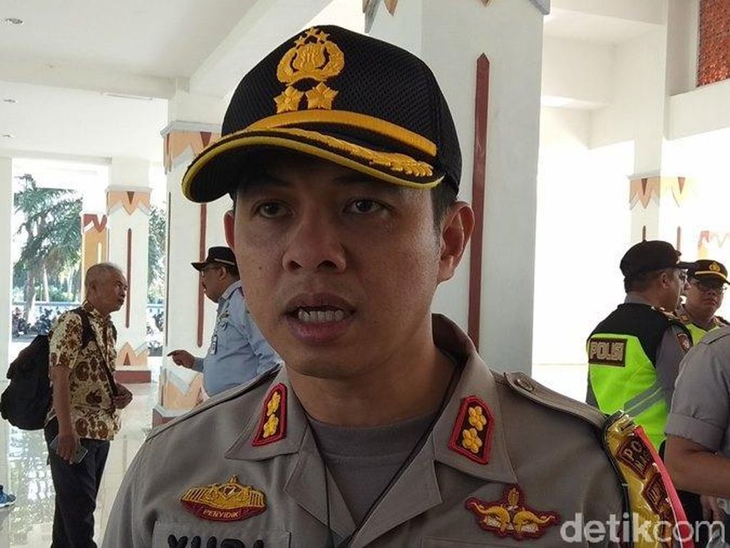 1.238 Aparat Gabungan Amankan Waisak di Candi Borobudur dan Mendut 1.238 Aparat Gabungan Amankan Waisak di Candi Borobudur dan Mendut
