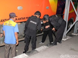 Cegah Teror di Bulan Ramadhan, Polisi Razia Penumpang Bus Bungurasih