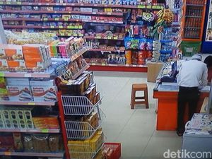 Kasir Rest Area Tol Trans Jawa Digendam, Pelaku Ngaku dari Malaysia Kasir Rest Area Tol Trans Jawa Digendam, Pelaku Ngaku dari Malaysia