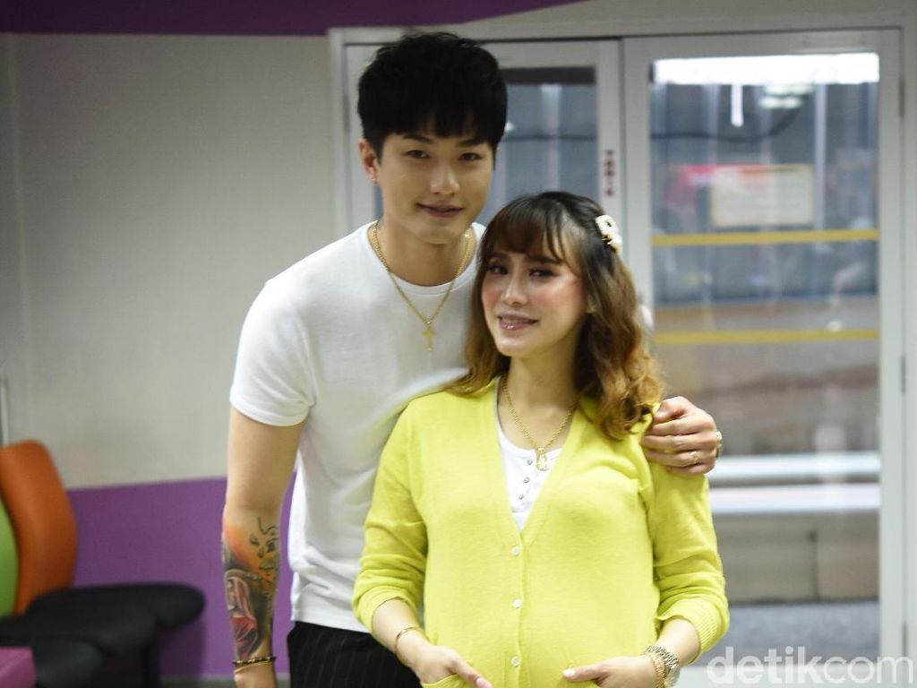 Dikaruniai 4 Putri, Lee Jeong Hoon Masih Ingin Punya Anak Cowok Dikaruniai 4 Putri, Lee Jeong Hoon Masih Ingin Punya Anak Cowok