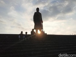 Monumen Jenderal Sudirman, Tempat Ngabuburit Favorit Warga Pacitan
