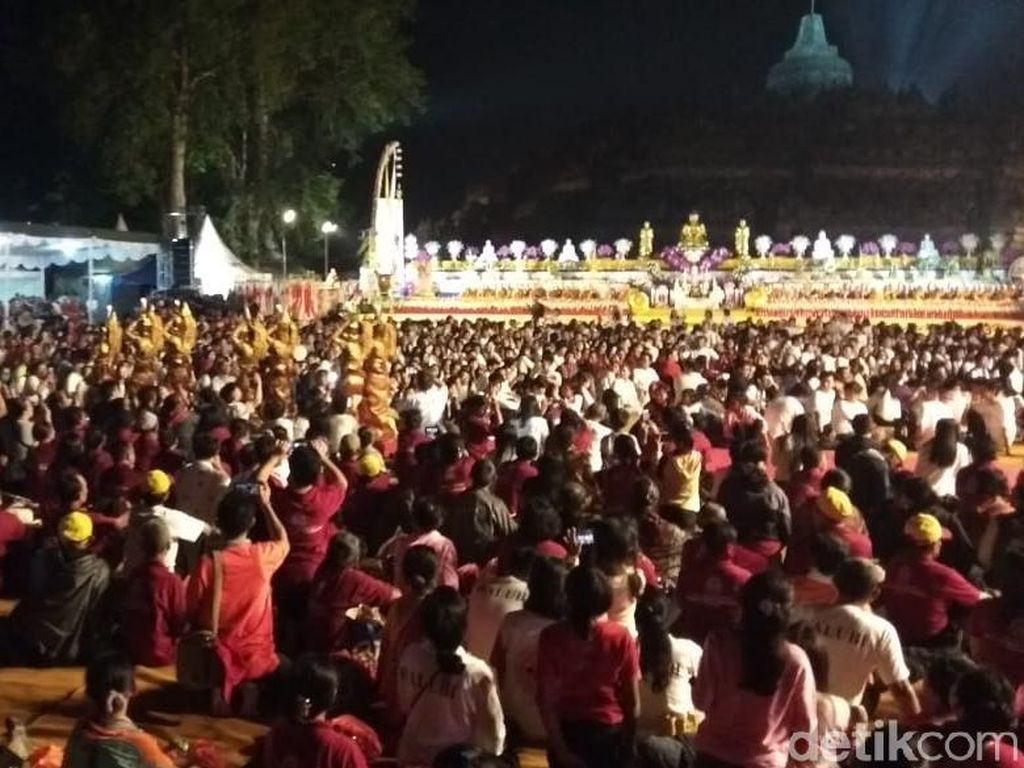 Menag: Tri Suci Waisak Jadi Momentum Umat Buddha Evaluasi Diri Menag: Tri Suci Waisak Jadi Momentum Umat Buddha Evaluasi Diri