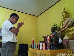 Umat Buddha di Ponorogo Tunda Silaturahmi Waisak untuk Hormati Muslim Umat Buddha di Ponorogo Tunda Silaturahmi Waisak untuk Hormati Muslim