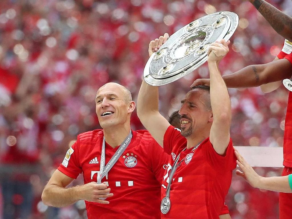 Robery Pungkasi Petualangan di Bayern Munich dengan Manis Robery Pungkasi Petualangan di Bayern Munich dengan Manis