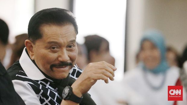 A.M Hendropriyono Mantan Kepala Badan Intelijen Negara (BIN) A.M Hendropriyono memberikan pidato kebangsaan di acara Musyawarah Besar Kaum Muda Indonesia di Gedung Juang 45. Jakarta, Minggu, 19 Mei 2019. Acara Tersebut mengusung tema “Kesadaran Nasional” untuk menjaga persatuan dan kesatuan NKRI pasca Pemilu 2019 bagi kaum muda. CNN Indonesia/Andry Novelino