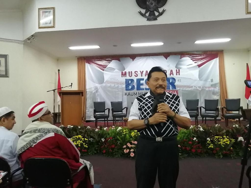 Hendropriyono Terima Laporan Gerakan Kedaulatan Rakyat akan Dibom Hendropriyono Terima Laporan Gerakan Kedaulatan Rakyat akan Dibom