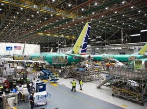 Mencoba Bangkit, Boeing Lanjutkan Produksi 737 Max