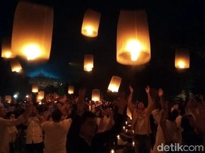 Foto: Saat Langit Borobudur Bercahaya